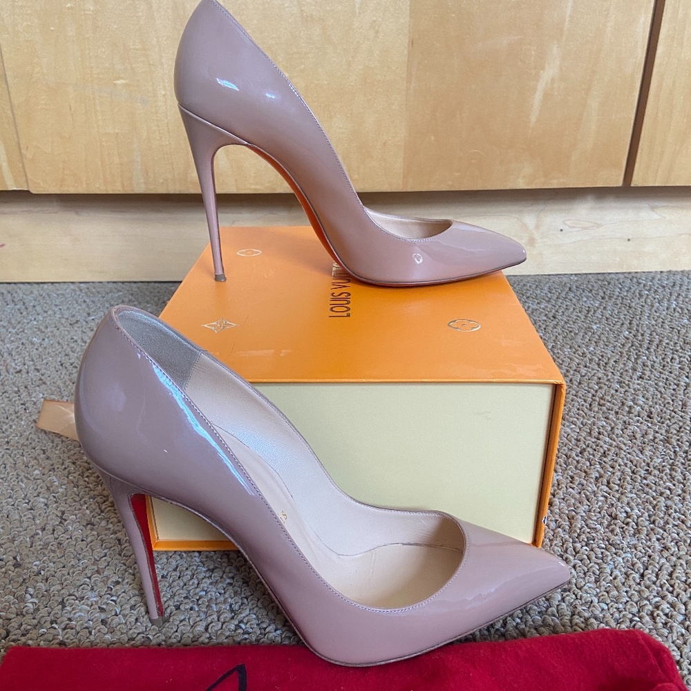 Christian Louboutin Pigalle Follies 38.5 Nude